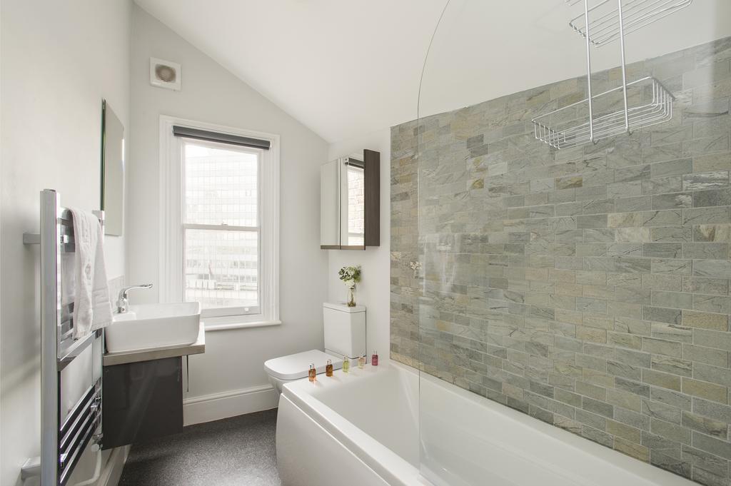 Market Street Apartments: Modern Centre Living With Wi-fi Apartment Nottingham