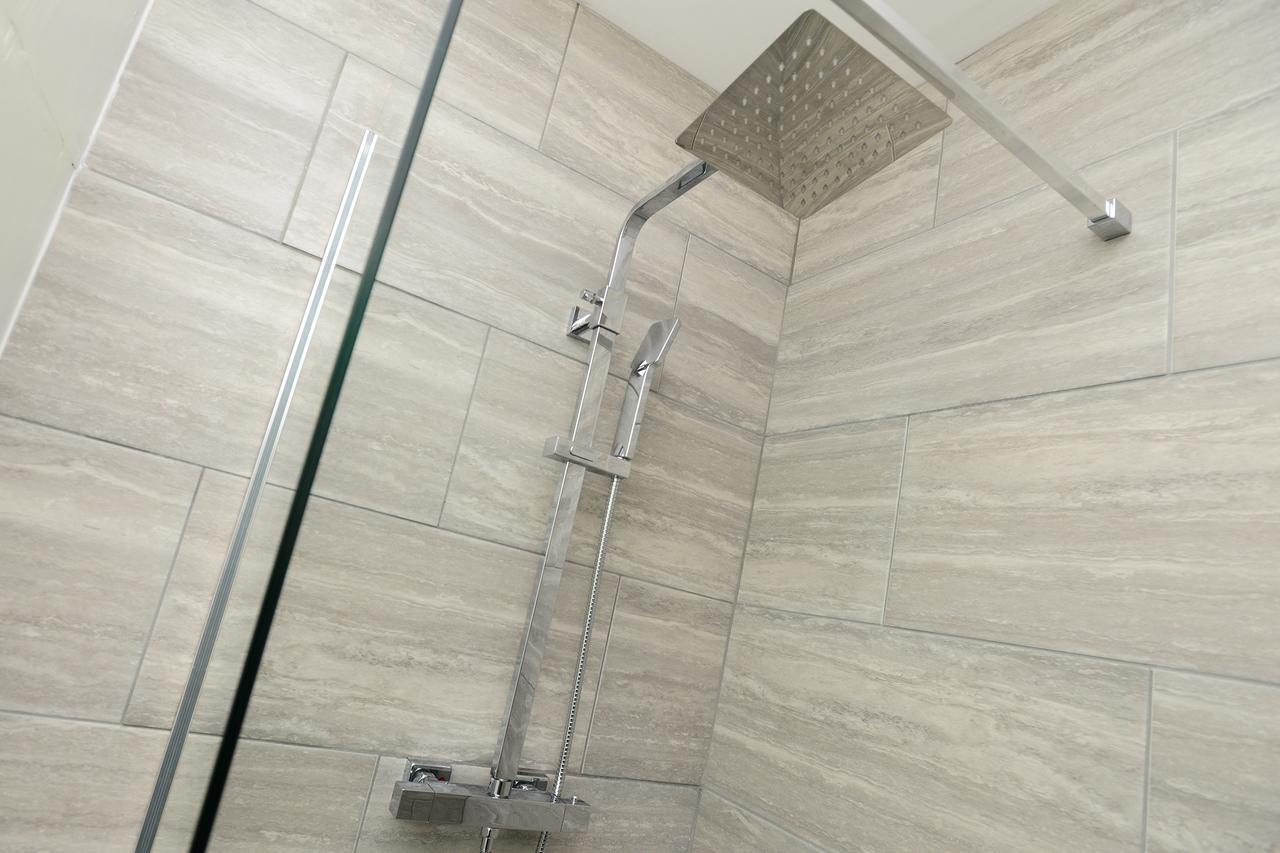 Market Street Apartments: Modern Centre Living With Wi-fi Apartment *